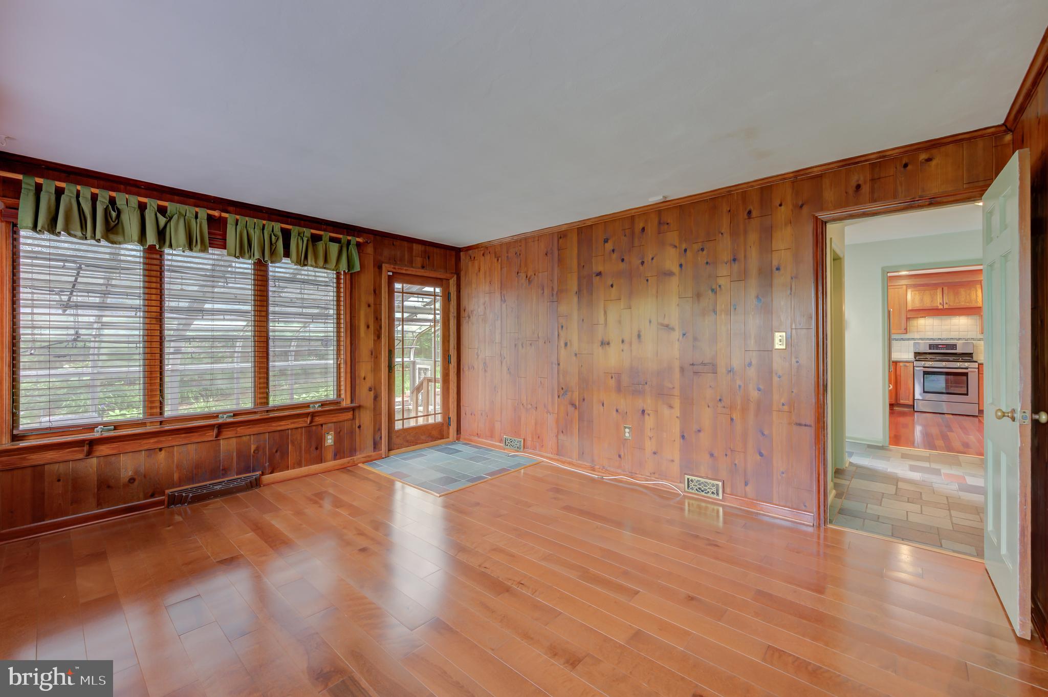 19 Farm Road Ewing, NJ 08638 - Photo 16 of 65 Gallery Image 16