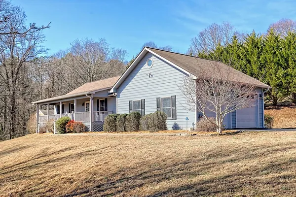 $424,900 | 95 Dogwood Hill, Hayesville, NC 28904