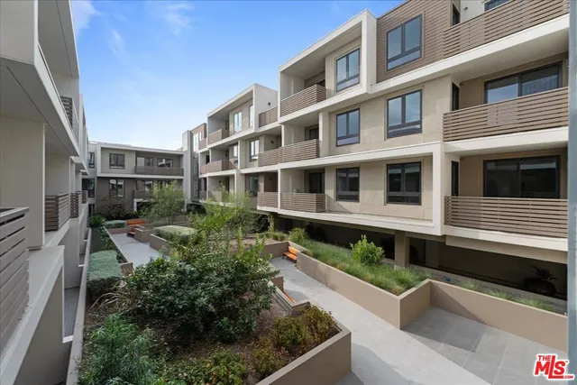 a house view with a outdoor space