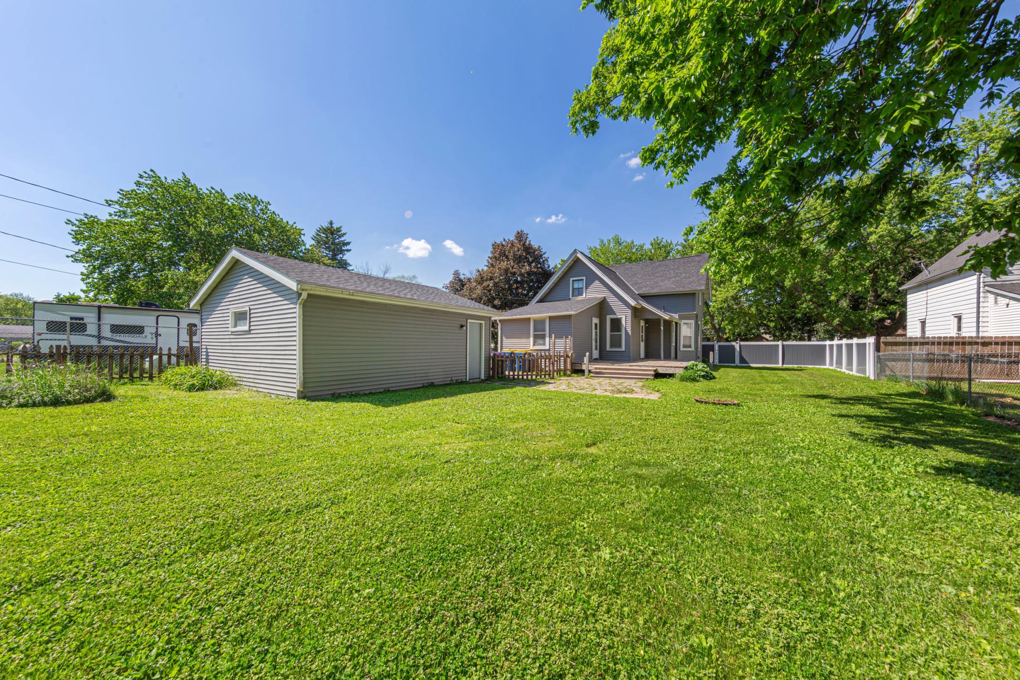 727 Division Street West Faribault, MN 55021 - Photo 16 of 32