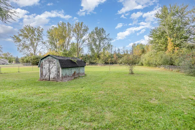 $250,000 | 1954 West Midland Road, Auburn, MI 48611