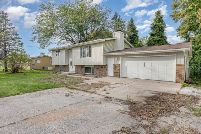 $250,000 | 1954 West Midland Road, Auburn, MI 48611