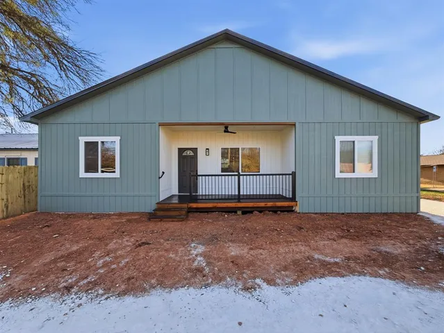 $298,900 | 310 South Eastland, Iredell, TX 76649