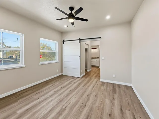 $298,900 | 310 South Eastland, Iredell, TX 76649