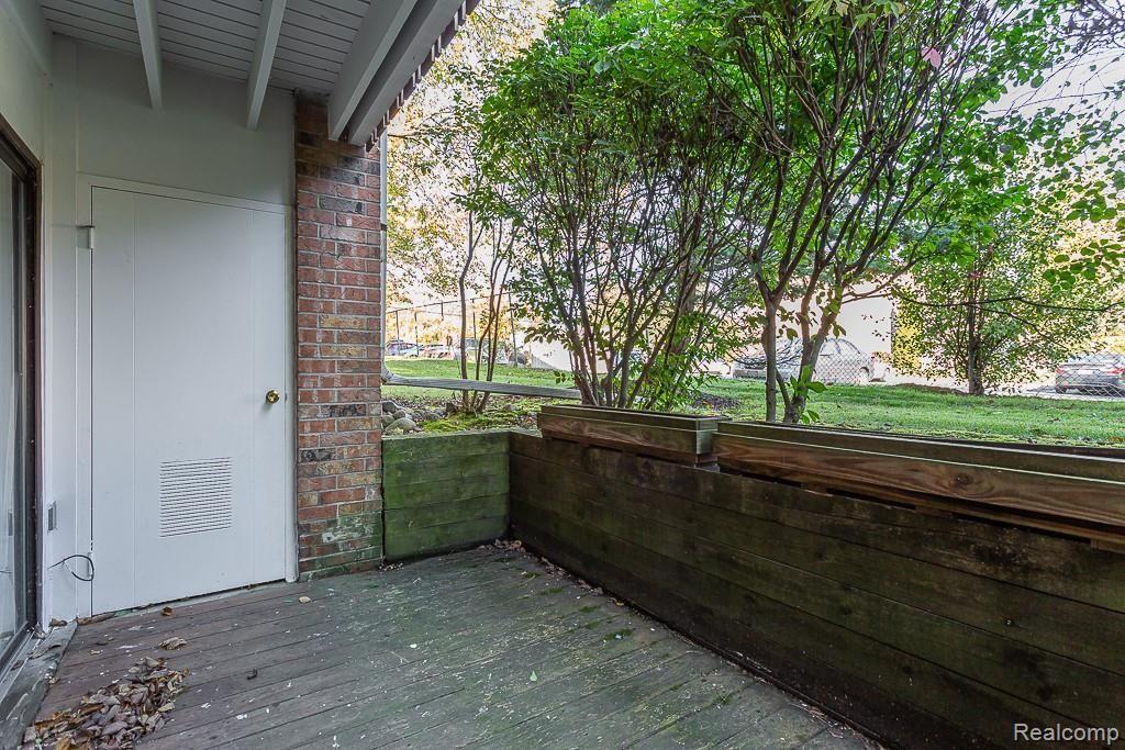 1235 South Maple Road Ann Arbor, MI 48103 - Photo 4 of 27