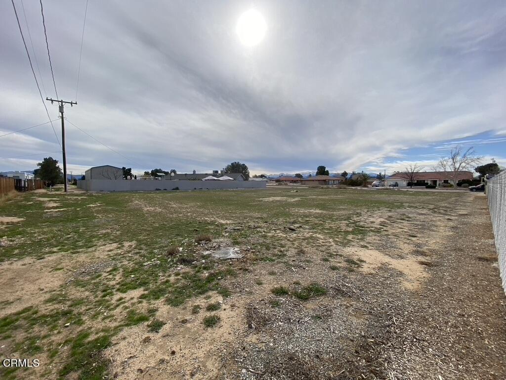 14065 Ivanpah Road Apple Valley, CA 92307 - Photo 3 of 13 a view of a ocean view