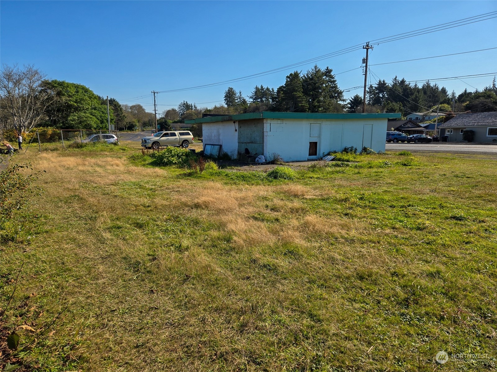 3137 Highway 109 Copalis Beach, WA 98535 - Photo 12 of 17 a view of a lake with houses