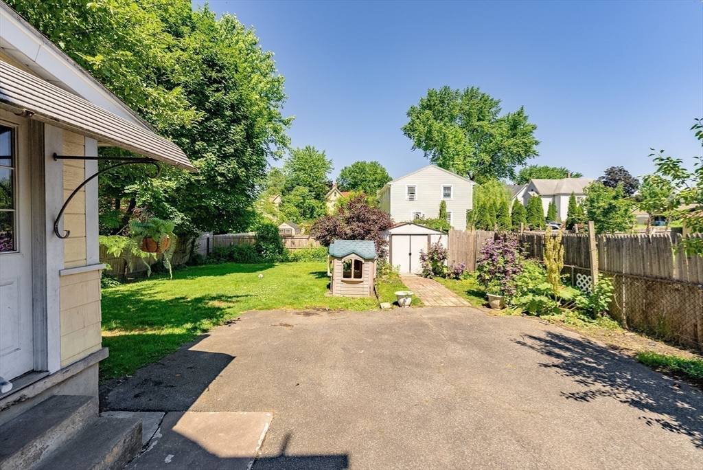 42 George Street West Springfield, MA 01089 - Photo 28 of 30 Gallery Image 28