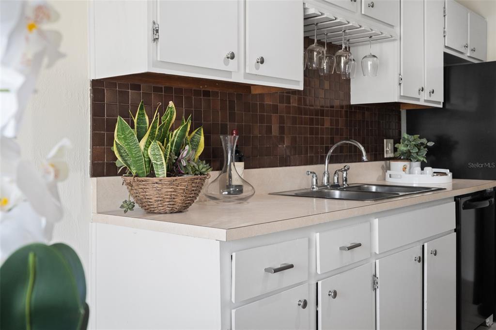 2076 Sunset Point Road, Unit 142 Clearwater, FL 33765 - Photo 6 of 37 Gallery Image 6
