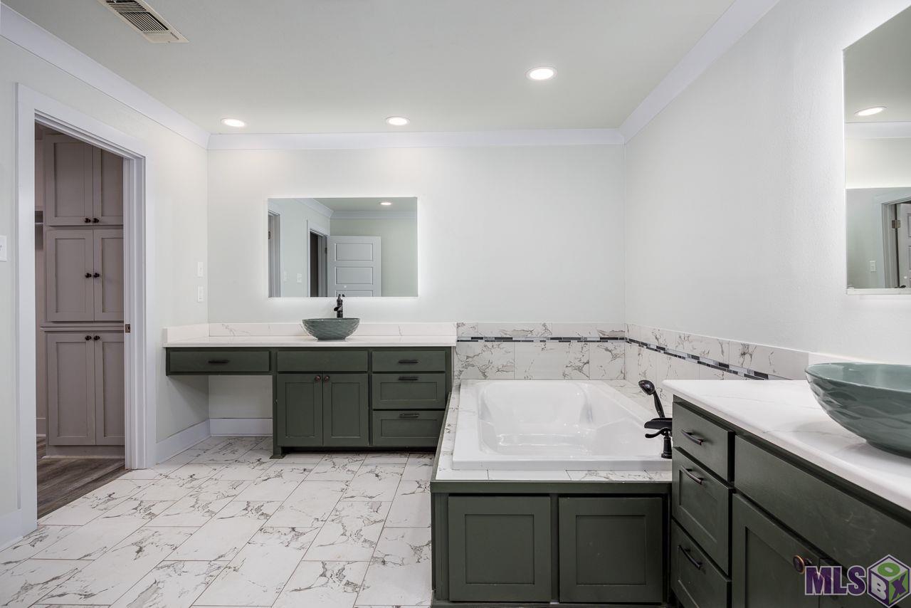 14822 Brown Road Baker, LA 70714 - Photo 15 of 25