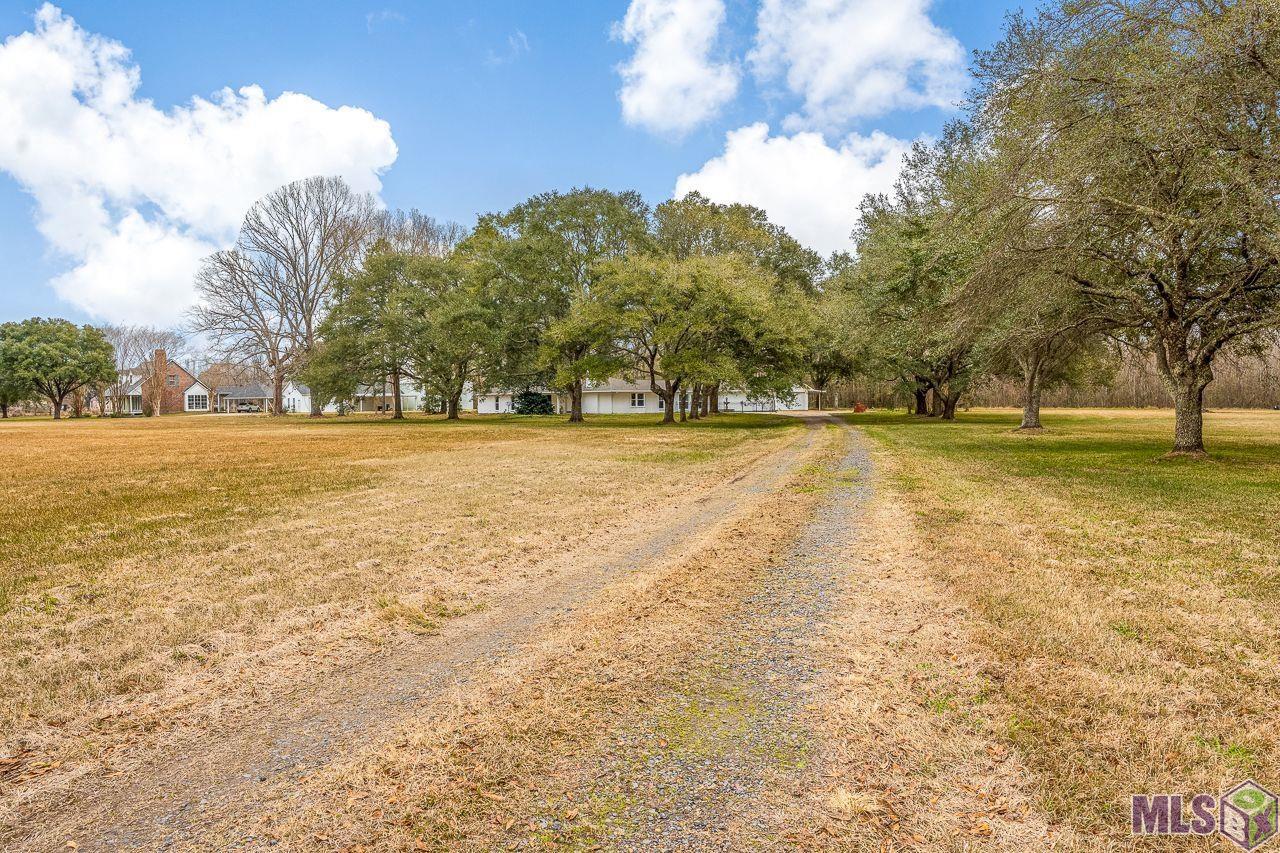 14822 Brown Road Baker, LA 70714 - Photo 2 of 25