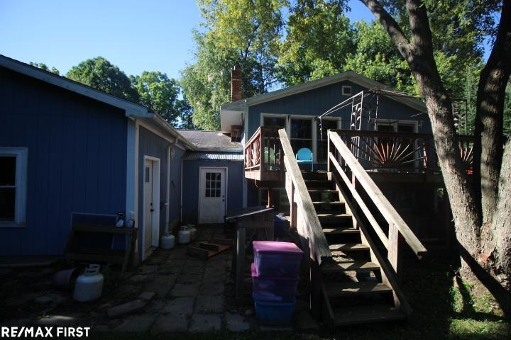 12140 Rattalee Lake Road Davisburg, MI 48350 - Photo 3 of 11 50094405-2.JPG