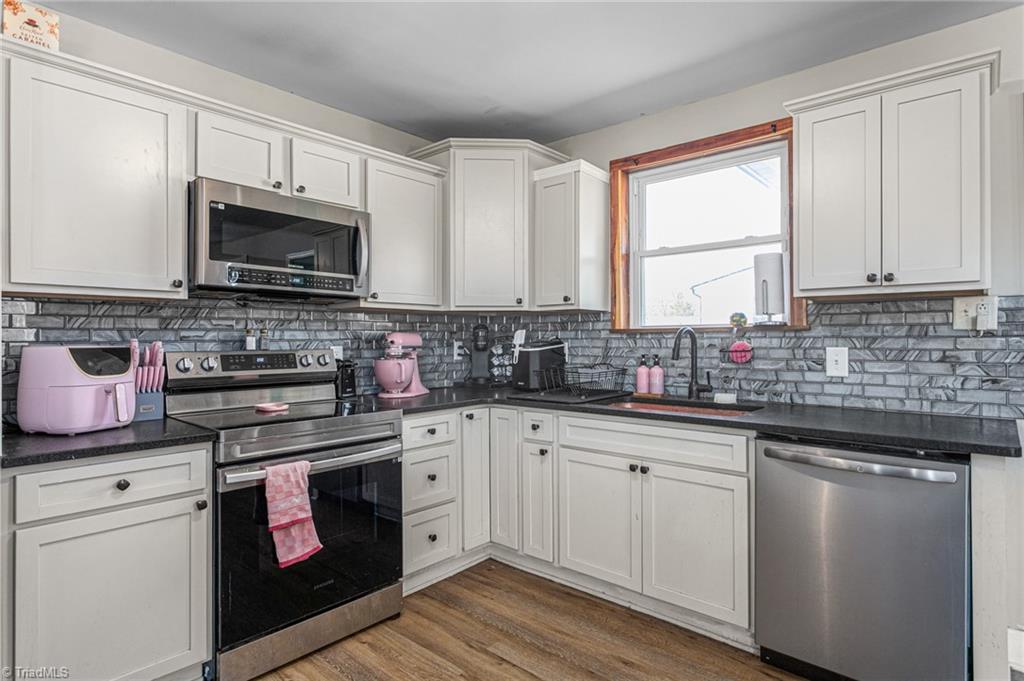 118 Shady Grove Road Eden, NC 27288 - Photo 12 of 30