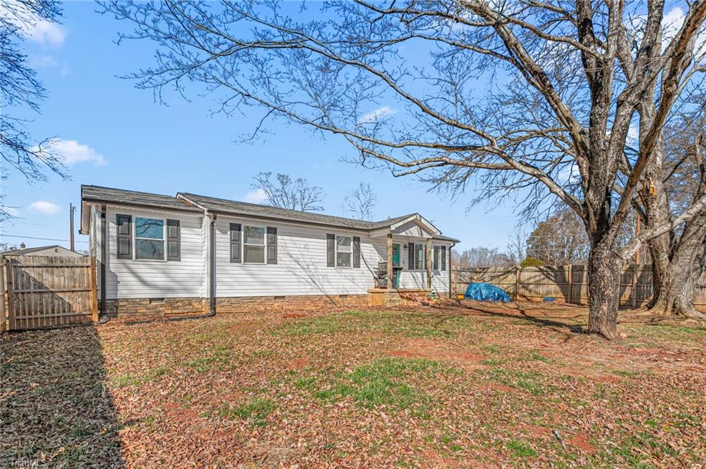 118 Shady Grove Road Eden, NC 27288 - Photo 3 of 30