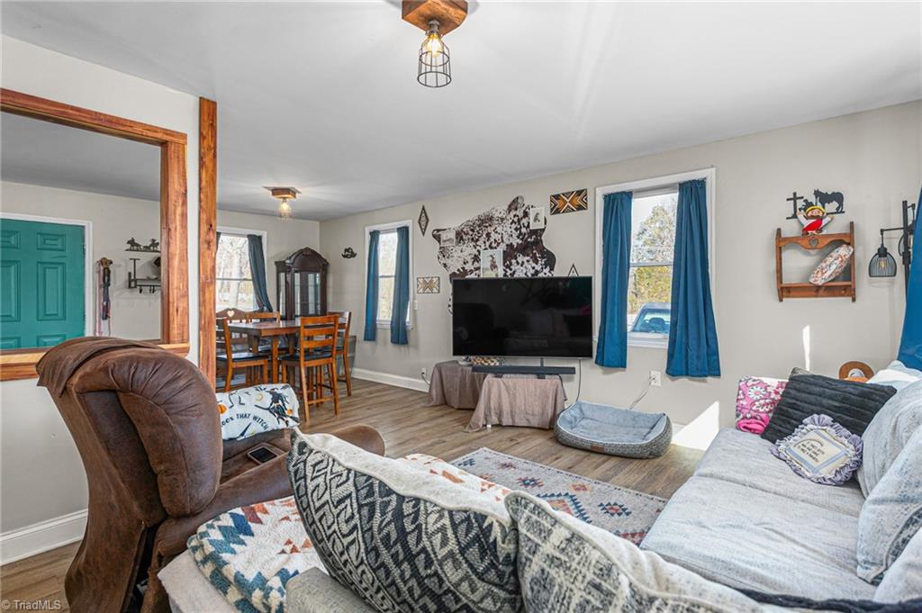 118 Shady Grove Road Eden, NC 27288 - Photo 5 of 30