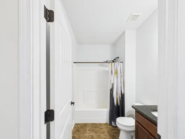 $2,400 | 4546 Live Oak Church Road, Crestview, FL 32539