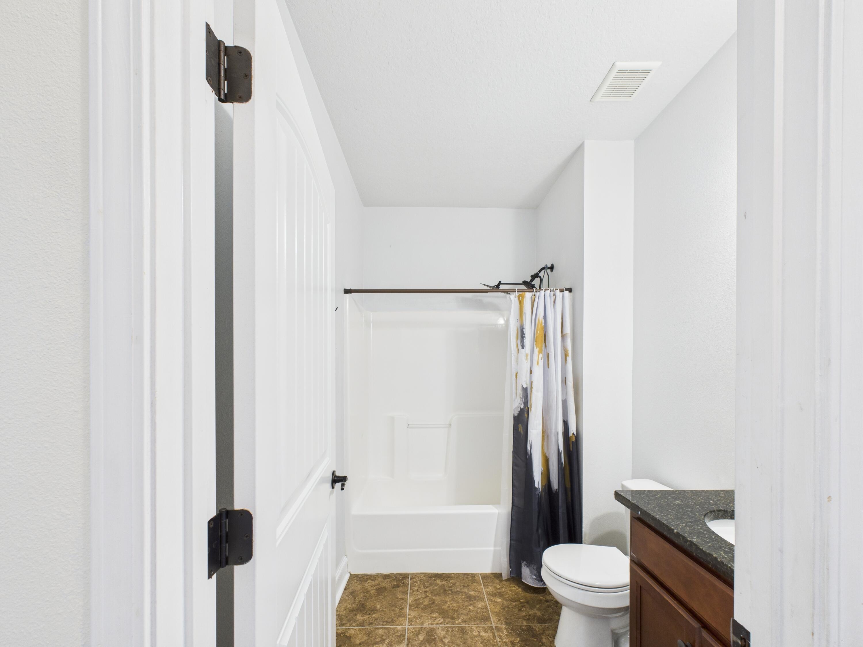 4546 Live Oak Church Road Crestview, FL 32539 - Photo 23 of 27 CAM02668G0-PR0185-STILL022