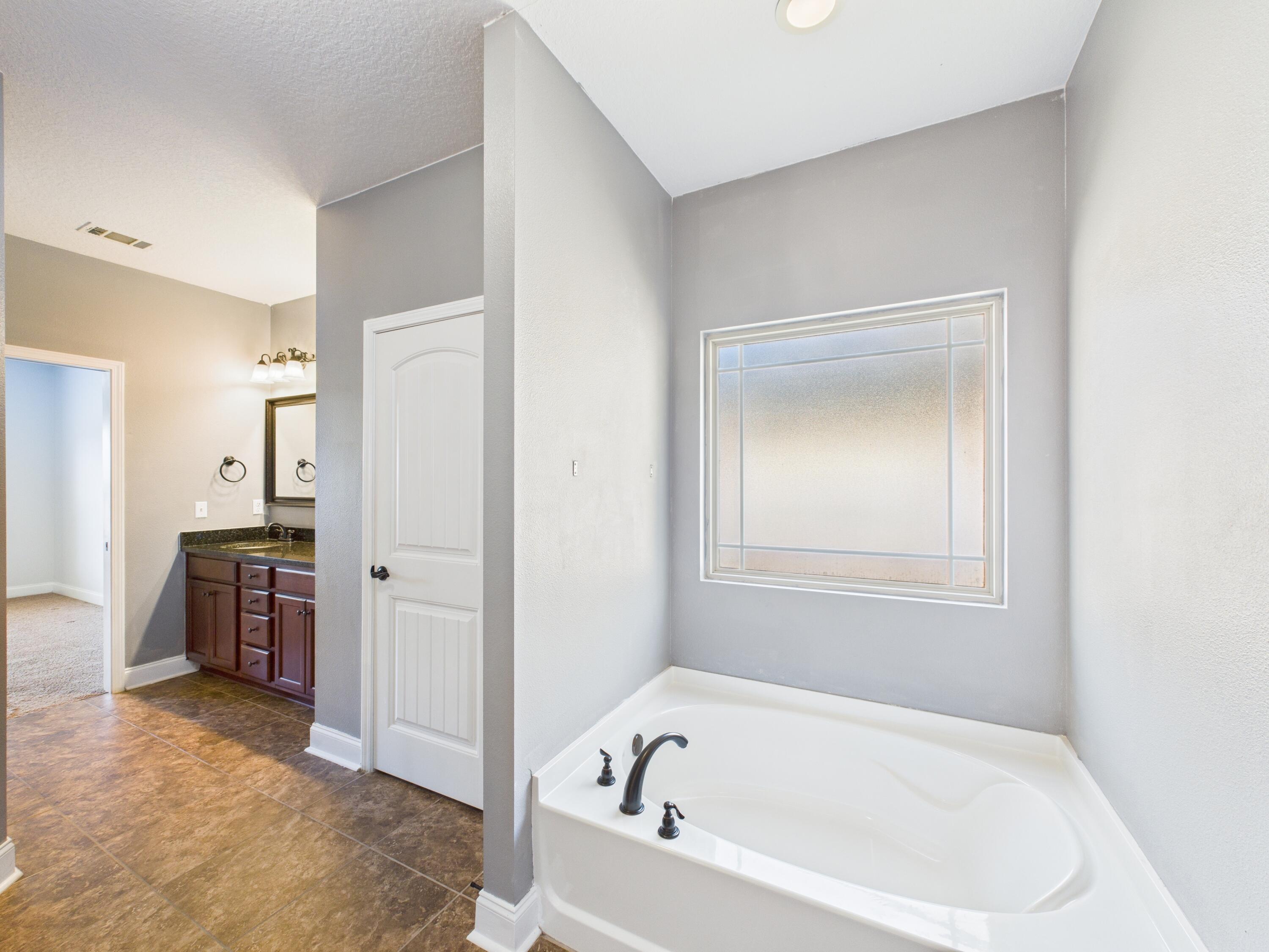 4546 Live Oak Church Road Crestview, FL 32539 - Photo 10 of 27 CAM02668G0-PR0185-STILL009