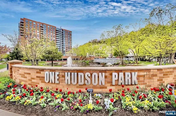 $4,100 | 1709 Hudson Park, Unit 1709, Edgewater, NJ 07020