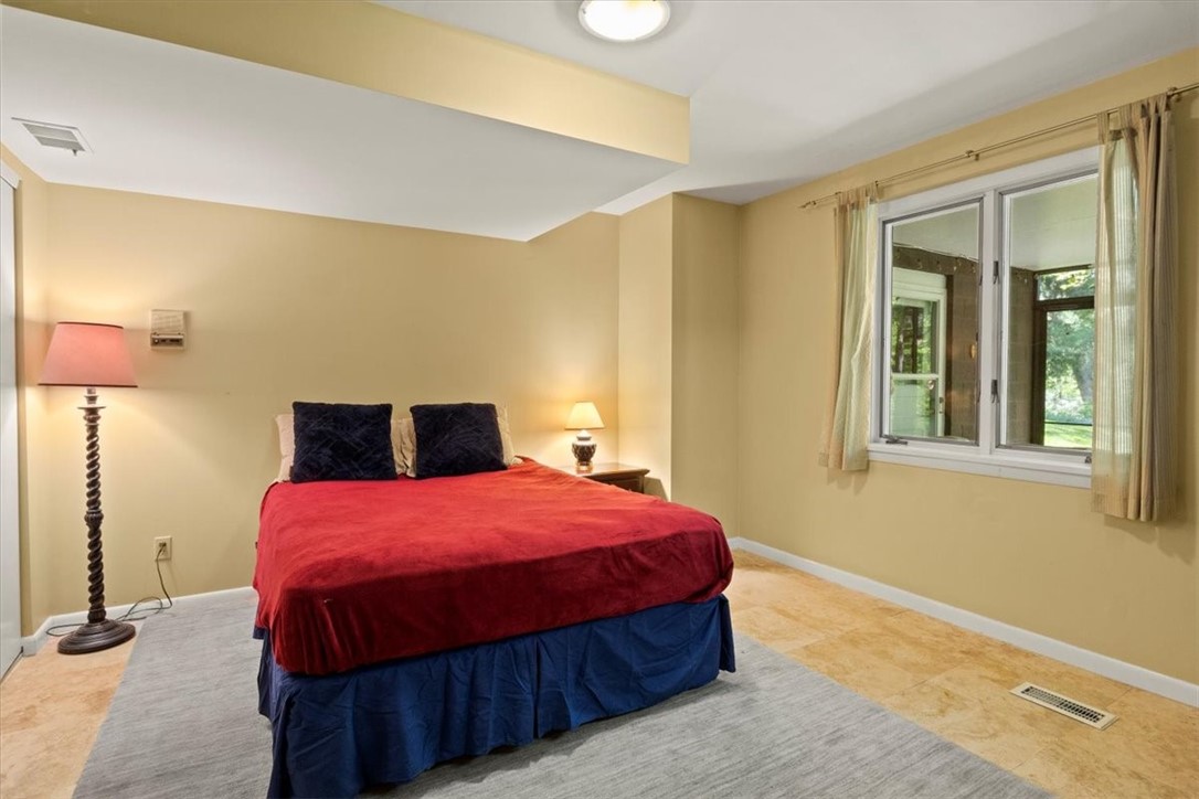 440 Hoffman Road Irondequoit, NY 14622 - Photo 25 of 39