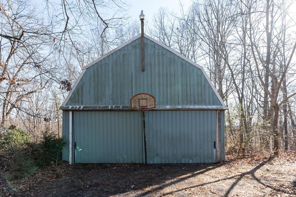 303-301 Miller Road Waynesboro, VA 22980 - Photo 2 of 74 23 x 30.5 Shop w/Electric