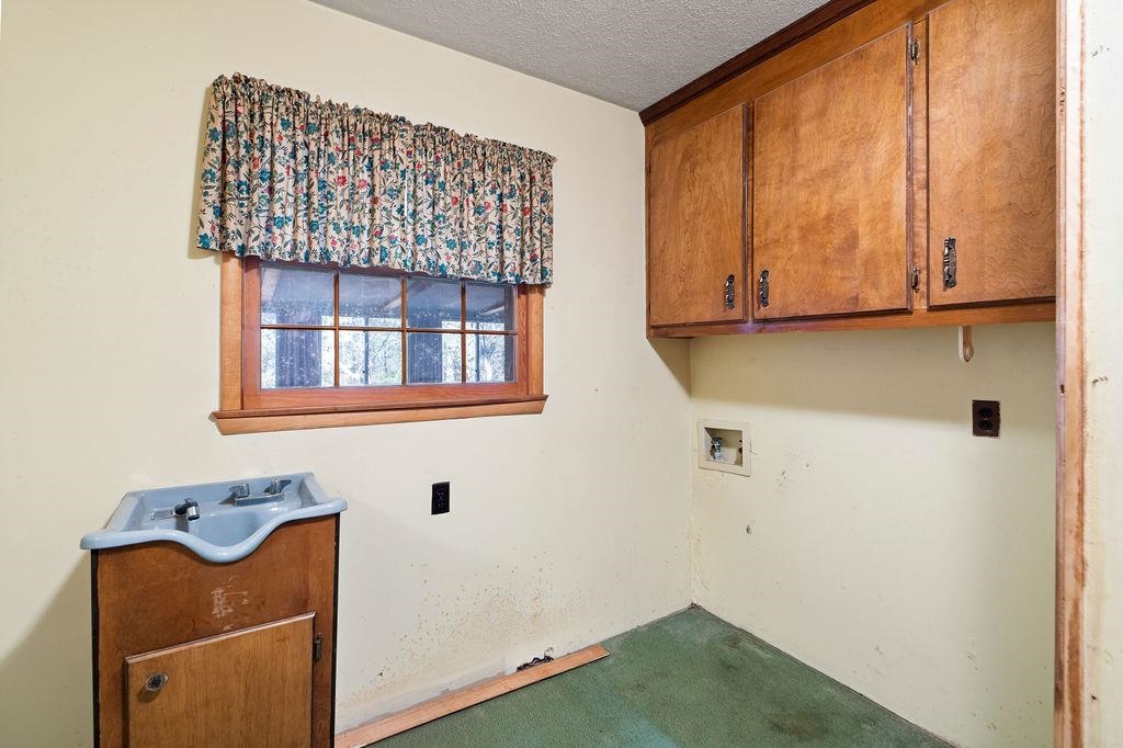 303-301 Miller Road Waynesboro, VA 22980 - Photo 33 of 74 Laundry and Storage!