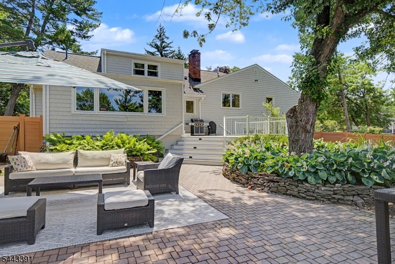 6 Coventry Road Livingston, NJ 07039 - Photo 4 of 37
