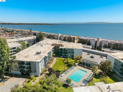 $399,000 | 960 Shorepoint Court, Unit 214, Alameda, CA 94501