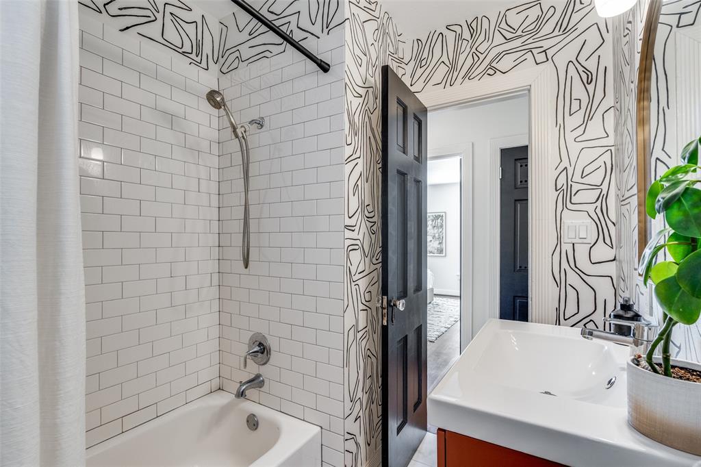 7014 Vivian Avenue Dallas, TX 75223 - Photo 19 of 25