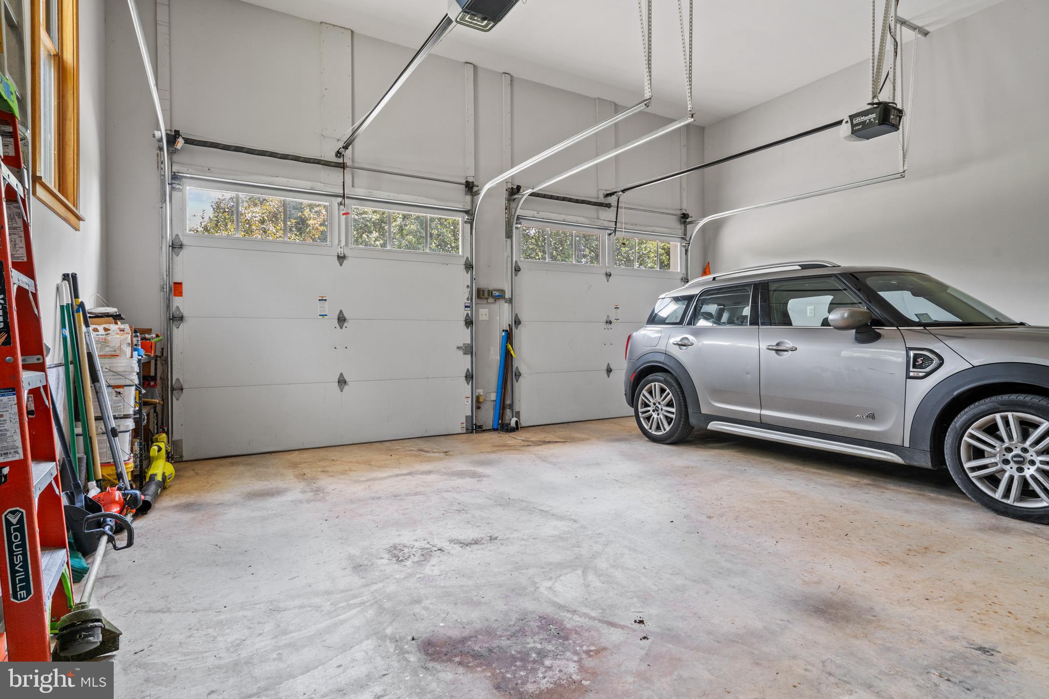 210 Grandview Road Washington, VA 22747 - Photo 35 of 62 a view of car garage