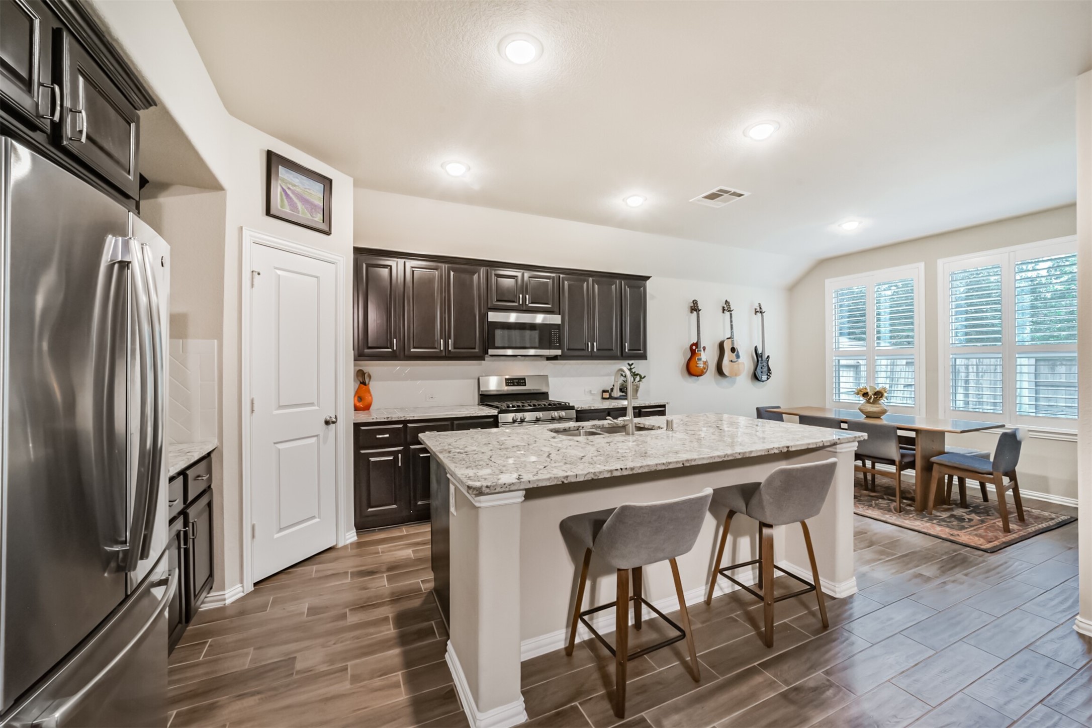 2309 Redwood Ridge Trail Manvel, TX 77578 - Photo 3 of 26 Kitchen and dining area