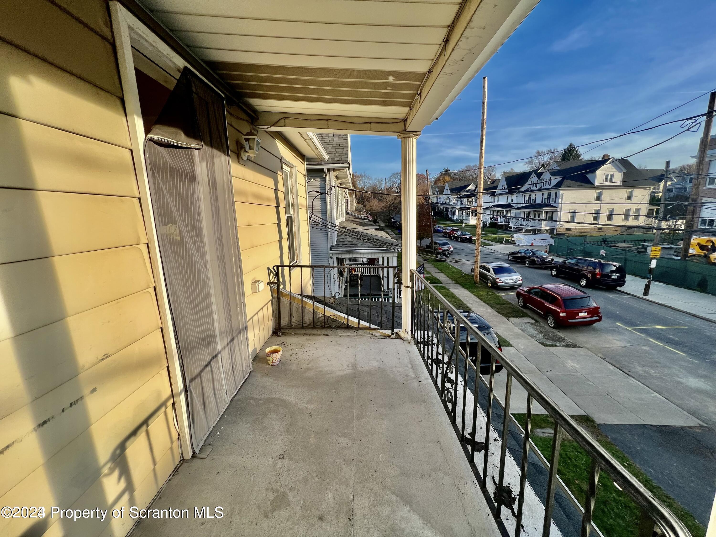 721 Columbia Street, Unit A Scranton, PA 18509 - Photo 10 of 12 a view of a corridor