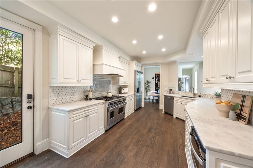 3511 Roxboro Road Northeast Atlanta, GA 30326 - Photo 30 of 87