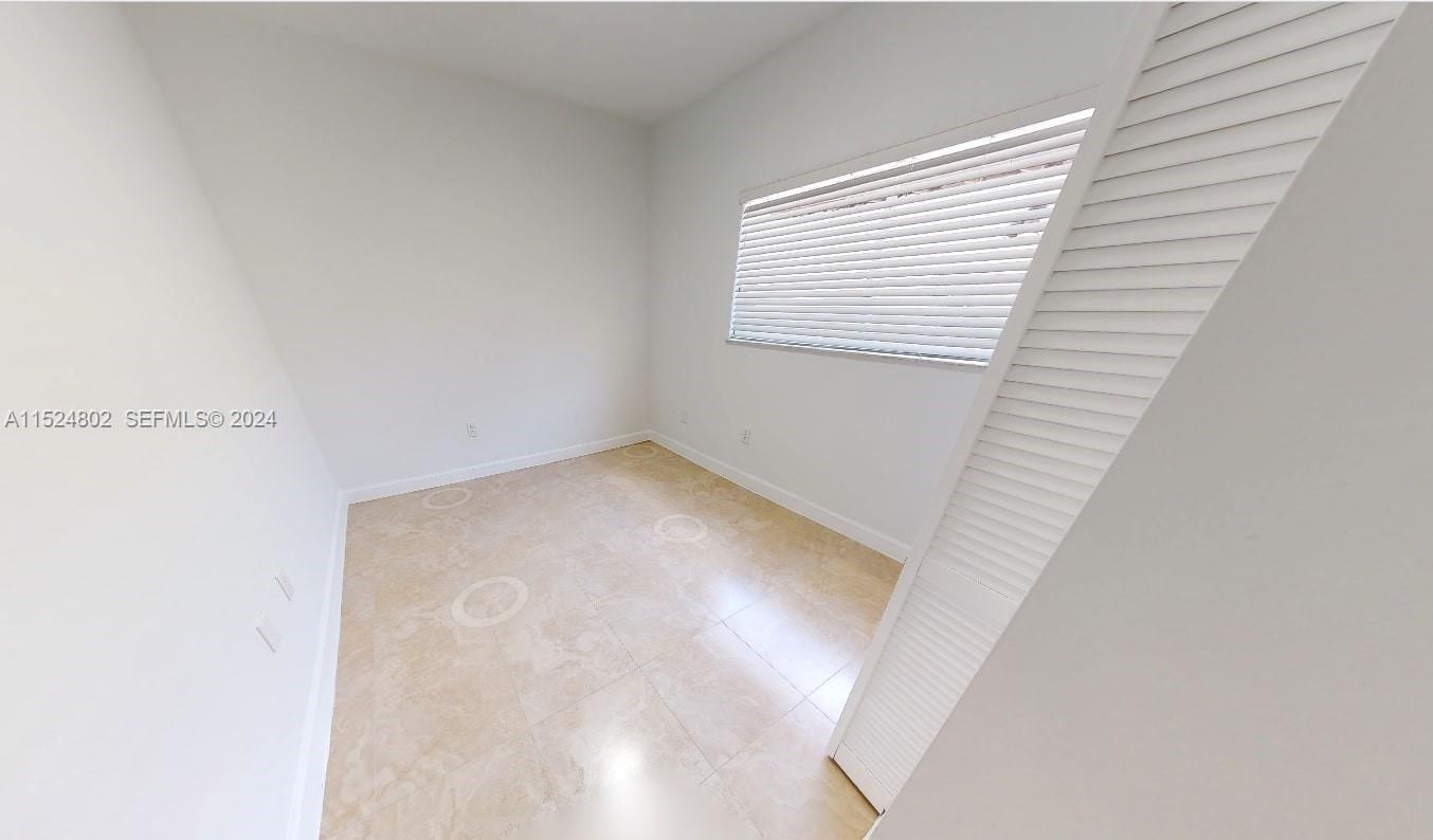 2915 Southwest 24th Terrace Miami, FL 33145 - Photo 15 of 52