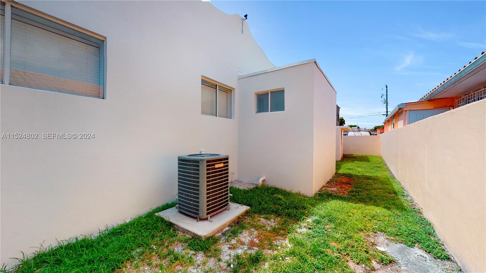 2915 Southwest 24th Terrace Miami, FL 33145 - Photo 17 of 52