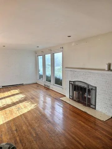 $315,000 | 2313 St Joseph Street, West Bloomfield, MI 48324