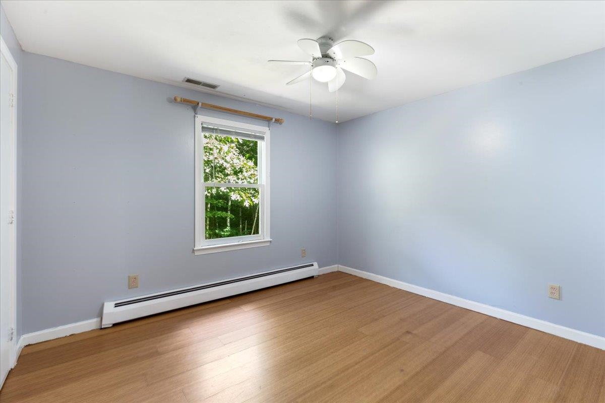 42 Gaita Drive Derry, NH 03038 - Photo 15 of 35