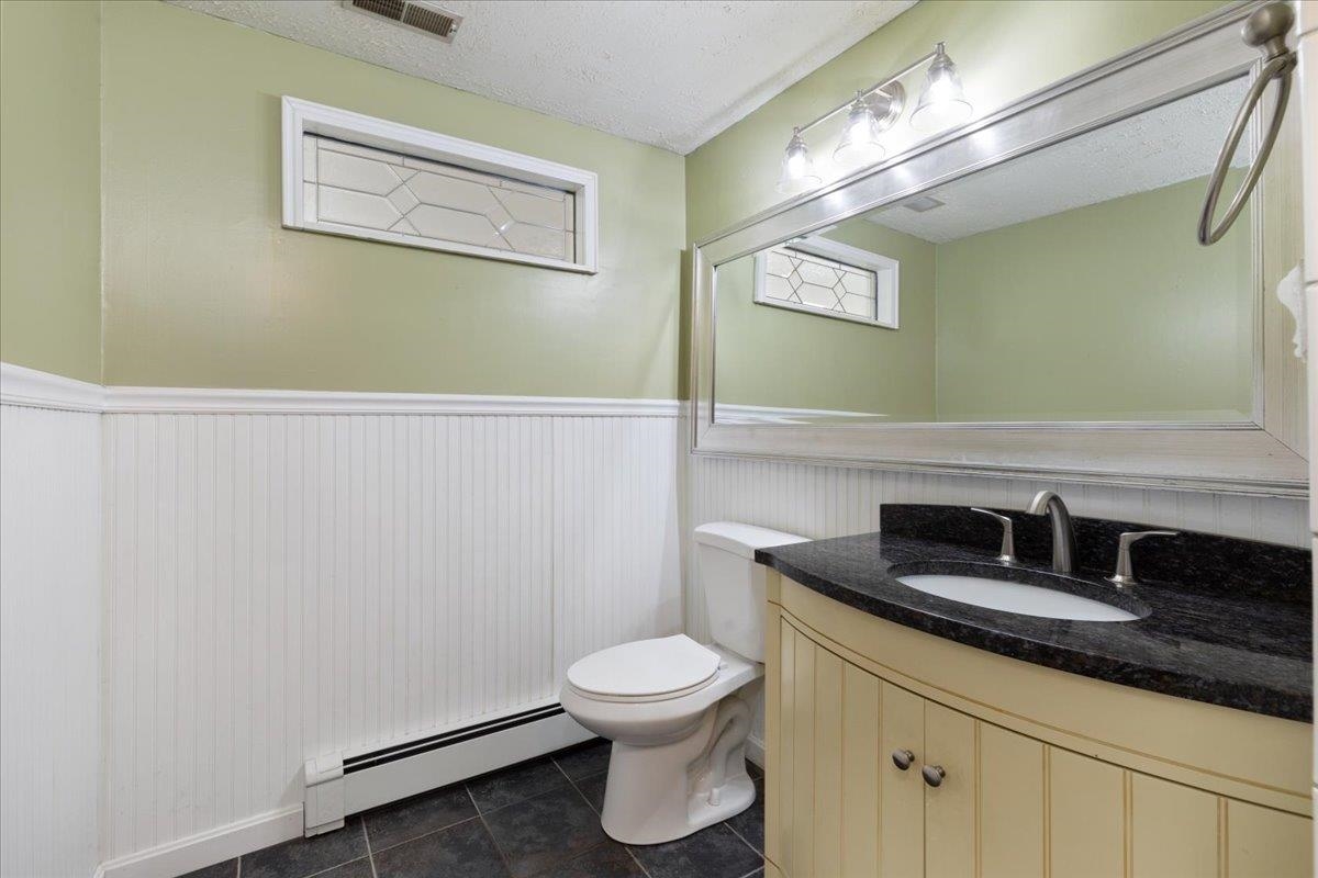 42 Gaita Drive Derry, NH 03038 - Photo 17 of 35