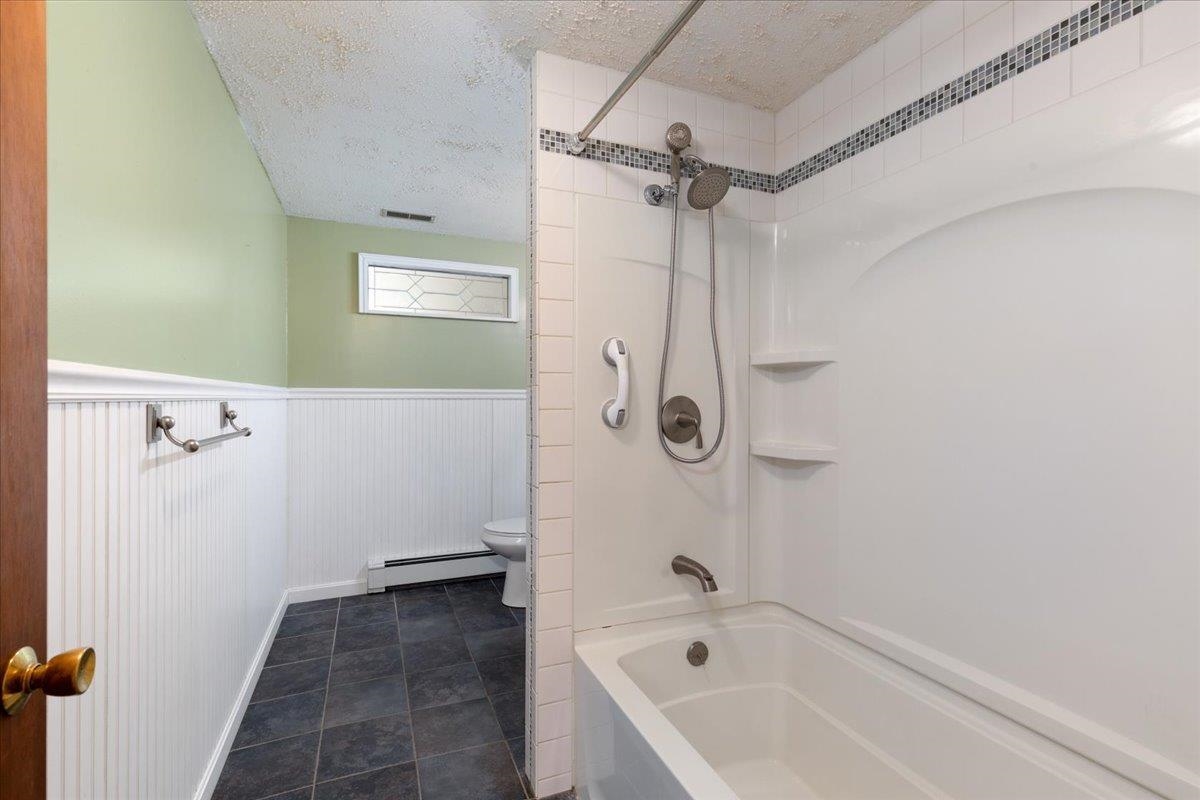 42 Gaita Drive Derry, NH 03038 - Photo 18 of 35