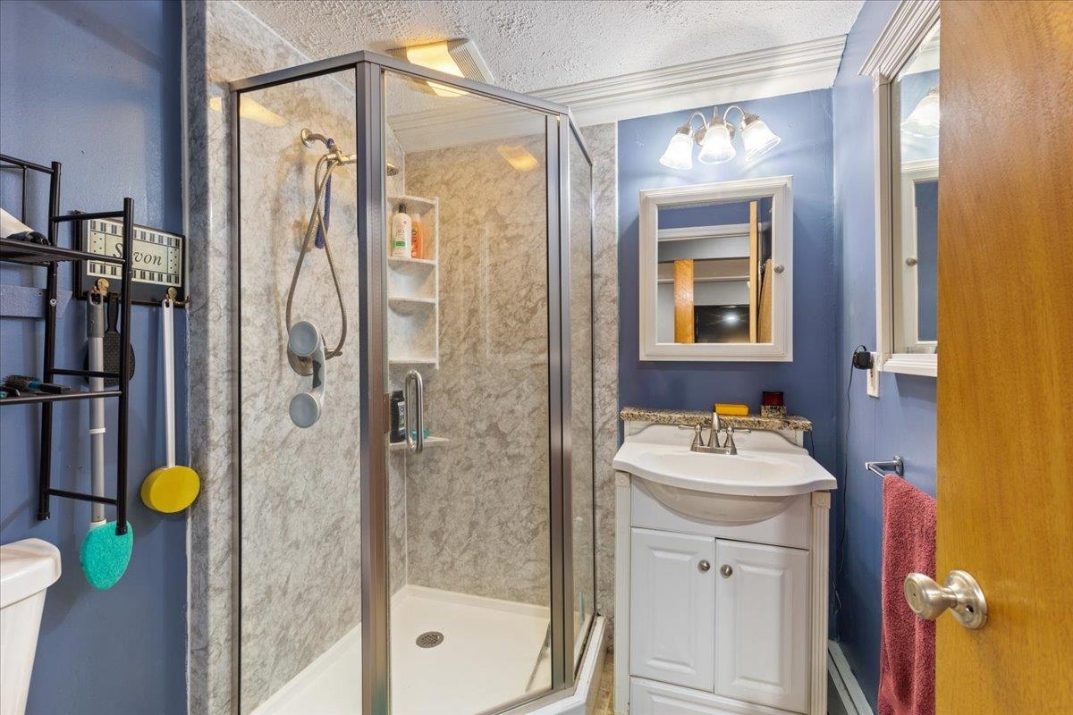 42 Gaita Drive Derry, NH 03038 - Photo 23 of 35