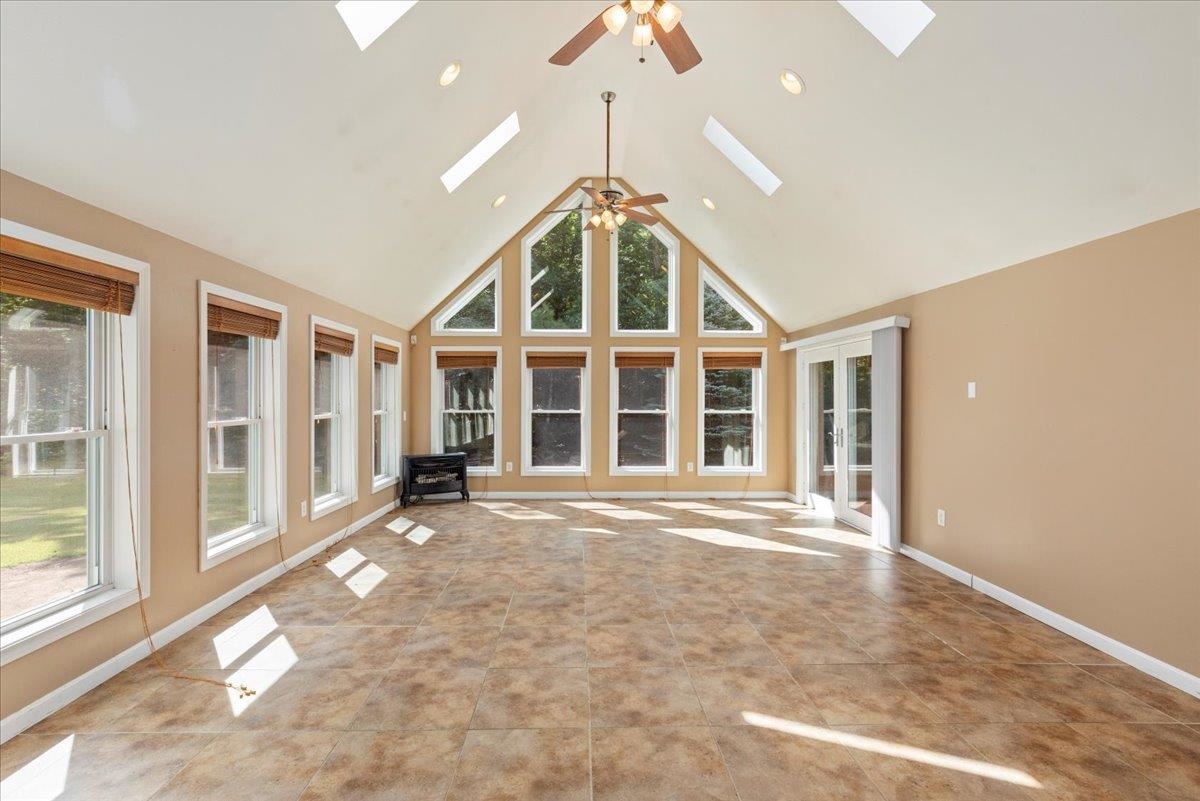 42 Gaita Drive Derry, NH 03038 - Photo 30 of 35