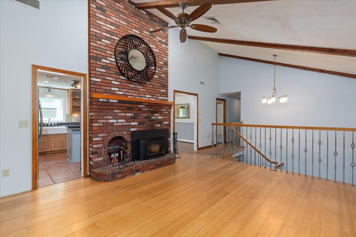 42 Gaita Drive Derry, NH 03038 - Photo 4 of 35