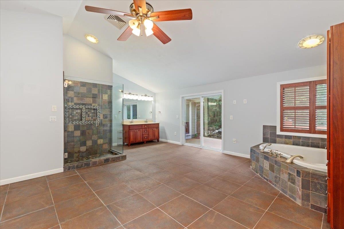 42 Gaita Drive Derry, NH 03038 - Photo 9 of 35