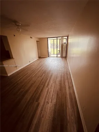 $2,200 | 211 Lake Pointe Drive, Unit 110, Oakland Park, FL 33309
