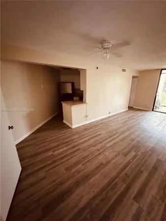 $2,200 | 211 Lake Pointe Drive, Unit 110, Oakland Park, FL 33309