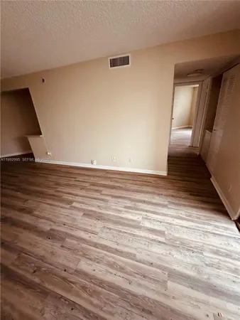 $2,200 | 211 Lake Pointe Drive, Unit 110, Oakland Park, FL 33309