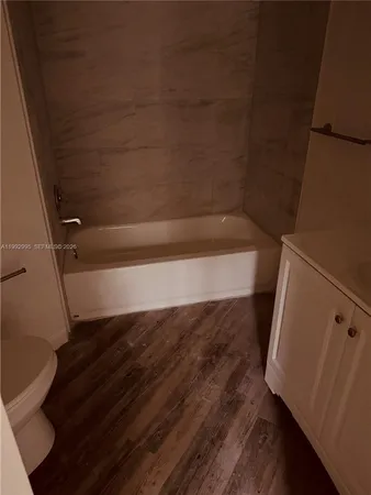 $2,200 | 211 Lake Pointe Drive, Unit 110, Oakland Park, FL 33309