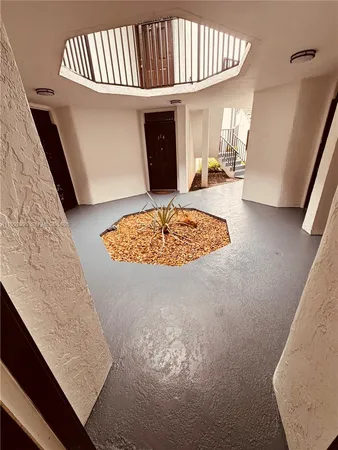 $2,200 | 211 Lake Pointe Drive, Unit 110, Oakland Park, FL 33309