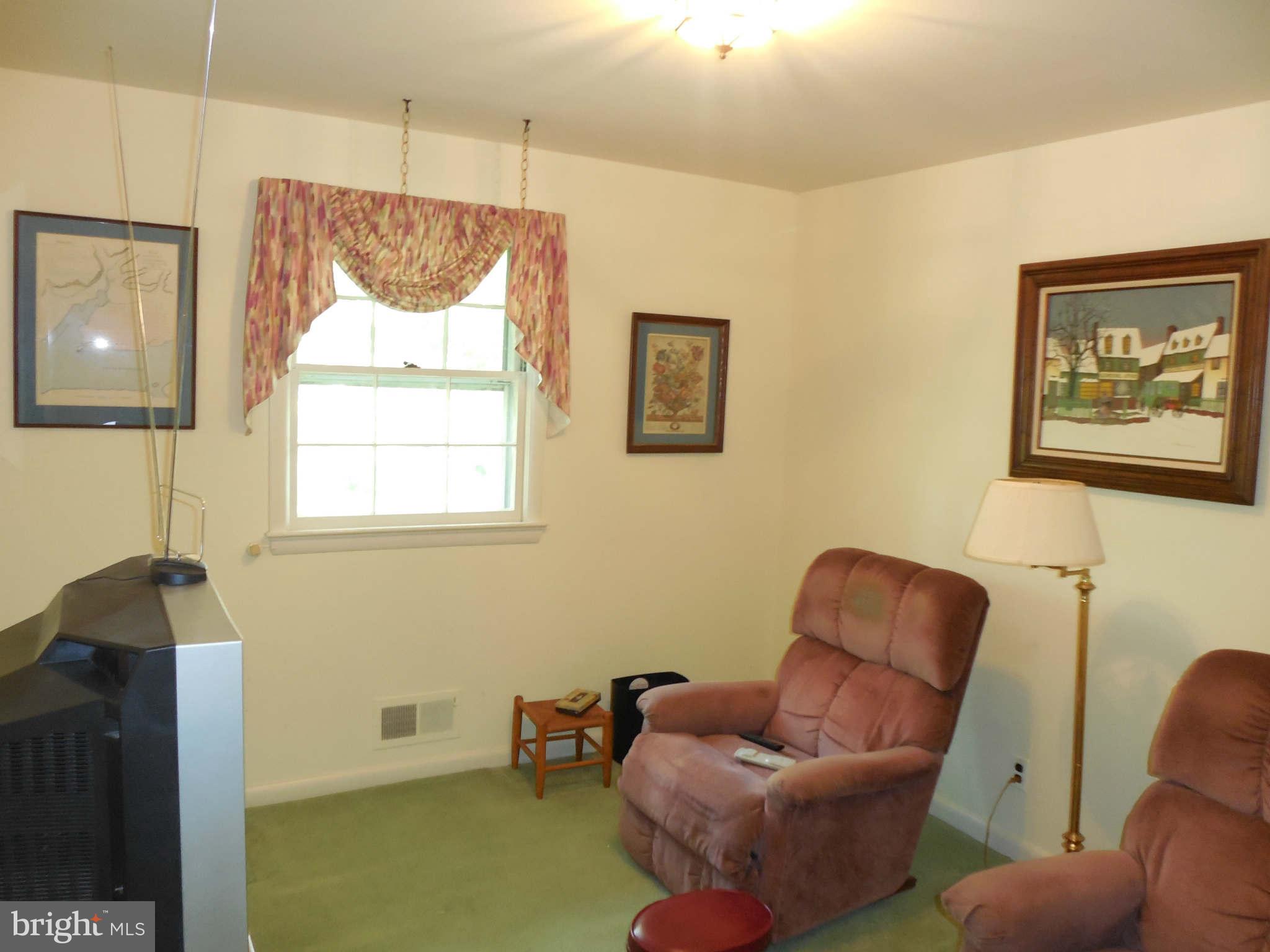 7808 Fort Hunt Road Alexandria, VA 22308 - Photo 11 of 21 BEDROOM THREE