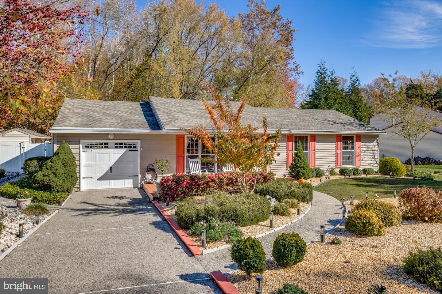 29 Sherri Way Pine Hill, NJ 08021 - Photo 3 of 28 front view of house with a yard
